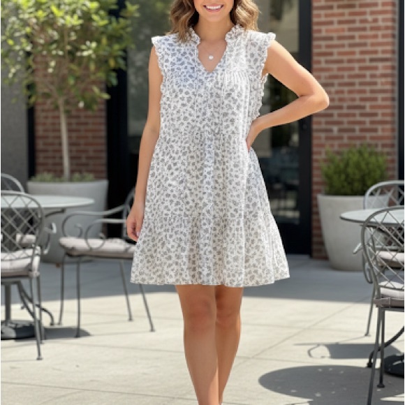 And Now This Dresses & Skirts - And Now This White Floral Sleeveless Dress